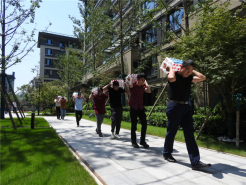 <b>新思路裝飾‖工地服務(wù)日◇竭誠服務(wù)，打造完美</b>